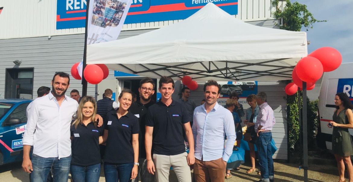 l equipe rent a car by Raoul soutient la degaine escalade