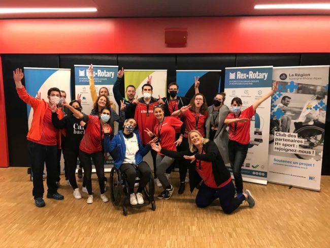 web-REX-ROTARY-SENSI-2021-LE-LOU-REX-ROTARY-SENSI-2021-LE-LOU-REX-ROTARY-SENSI-2021-LE-LOUIMG_6174 toute l'équipe Rex Rotary au Lou Rugby avec la ligue handisport pour une action de sensibilisation au handicap pendant la SEEPH avec Emmanuelle Thomas Tamisier